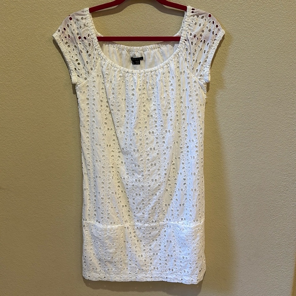 Theory Shift Dress. Eyelet Trim. Size S.
